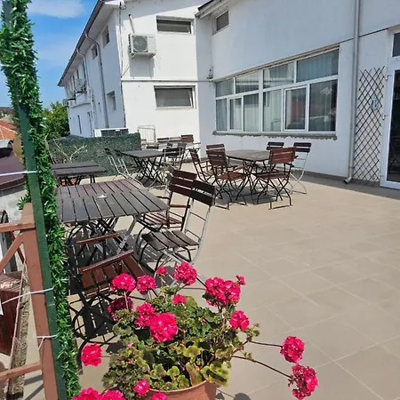 Angelys Πανσιόν Tuzla